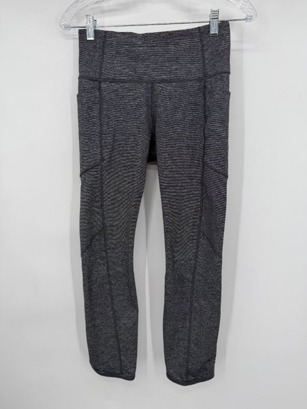 Athleta Salutation Stash High Rise Capri Leggings Gray Women's Small